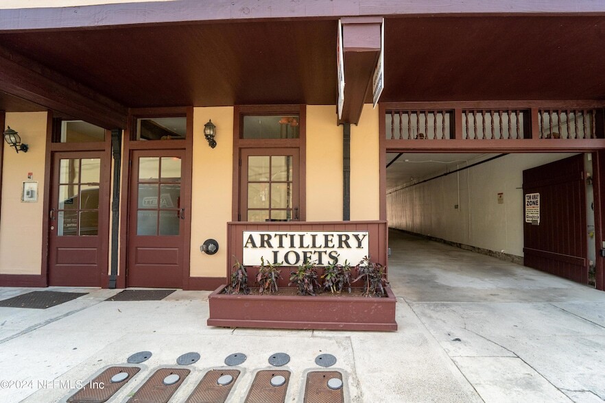 Foto principal - 4 Artillery Ln