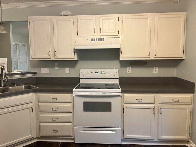 Building Photo - 408 Westminster Dr