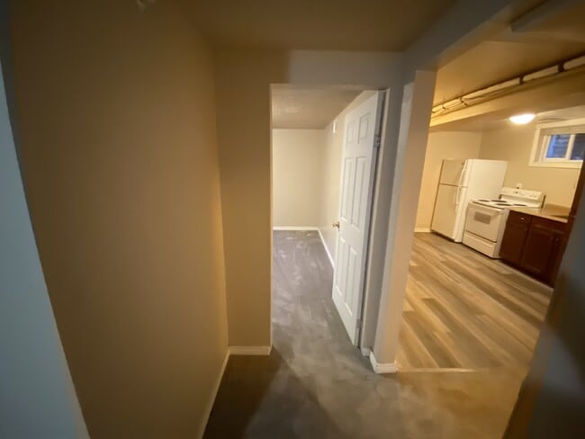 Building Photo - Cozy apartment in Potter Highlands!