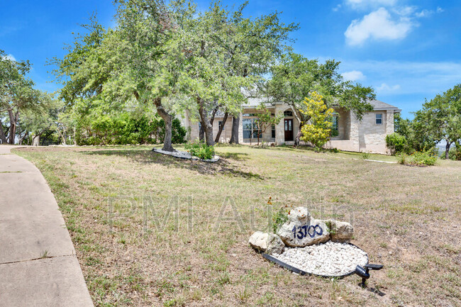 Building Photo - 13700 Madrone Mountain Way