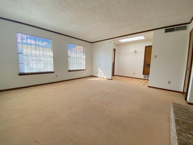 Building Photo - Northeast El Paso 2 Bed/2 Bath in cul de sac!