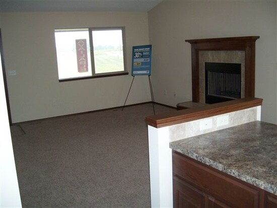 Building Photo - 2013 E Teak Ct