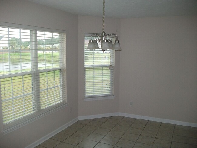 Building Photo - Hunters Ridge @ Forestbrook