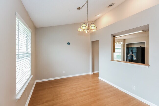 Building Photo - 7741 Sugartree Ct