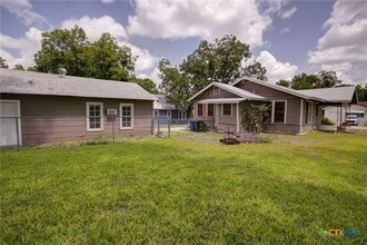 Building Photo - 262 Clemens Ave