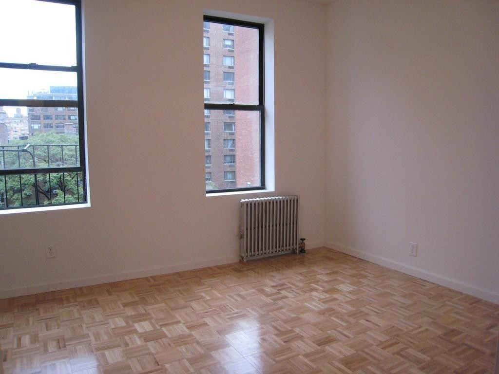 Primary Photo - 344 E 62nd St