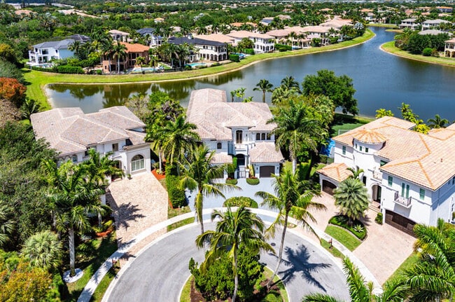 Building Photo - 17895 Cadena Dr