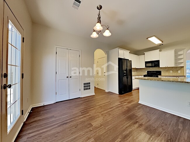Foto del edificio - 488 Lincolnwood Ln
