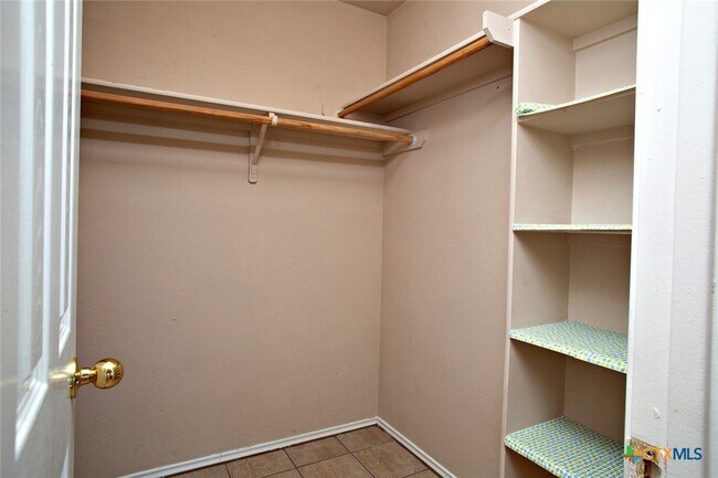 Foto del edificio - 5515 Lions Gate Ln