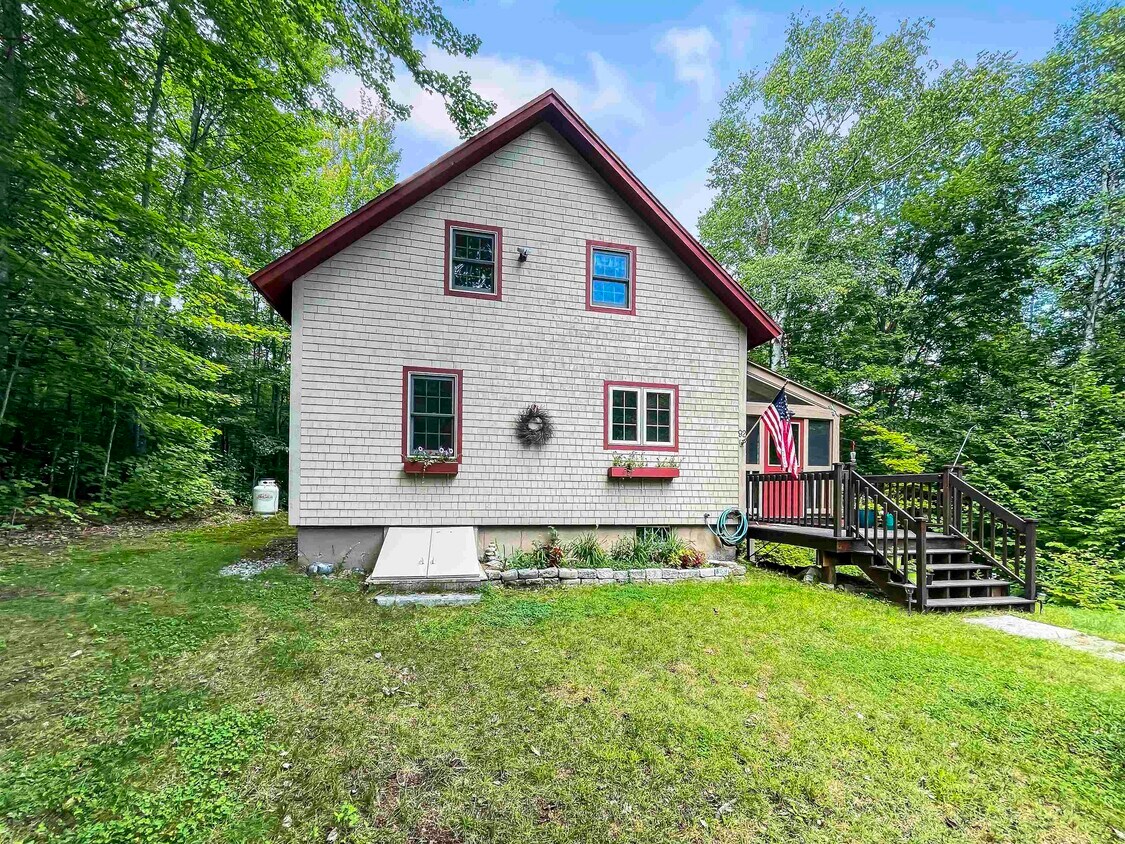 92 Stewart Dr, Rumney, NH 03266 House for Rent in Rumney, NH