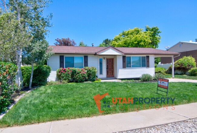 Photo - 239 E 9585 S House