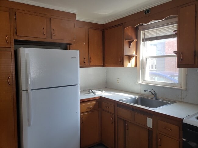 Building Photo - 321 Ringgold St