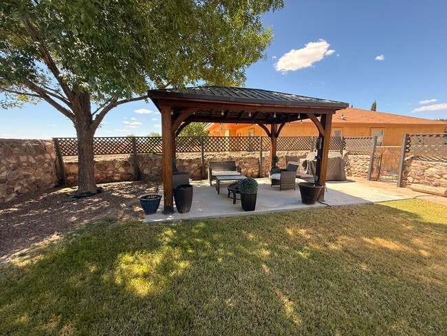 Building Photo - 836 Sunset Park Dr