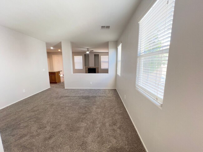 Building Photo - 4 bedroom, 3 bathroom home located in Southwest, NV!