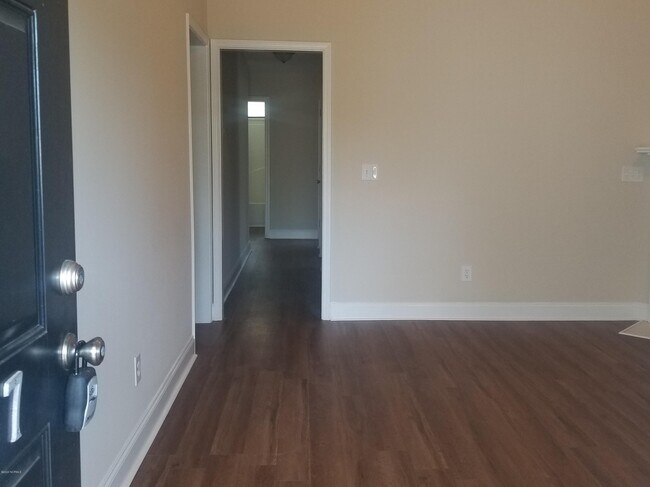 Building Photo - 1017 Stony Woods Dr