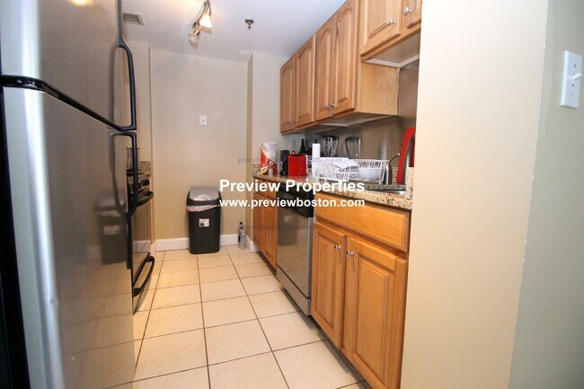 Building Photo - 15 N Beacon St