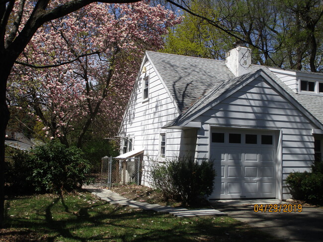 Foto del edificio - 138 Old Niskayuna Rd