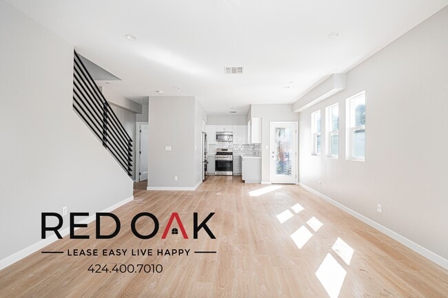 Building Photo - 4506 Esmeralda St