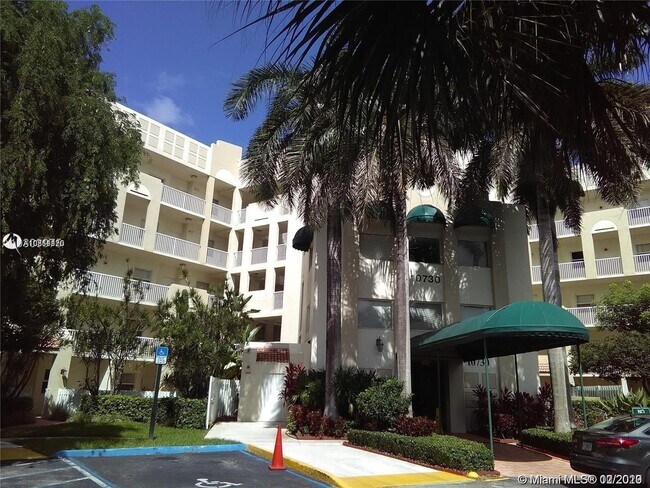 Foto del edificio - 10730 NW 66th St