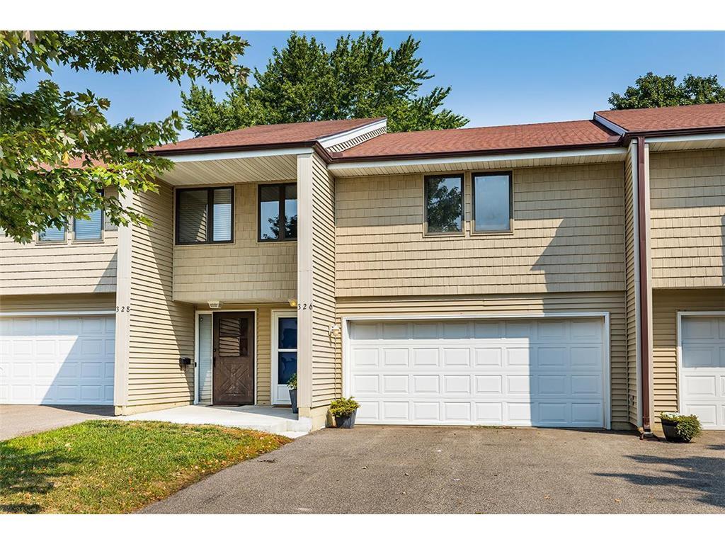 Foto principal - 326 W 5th St