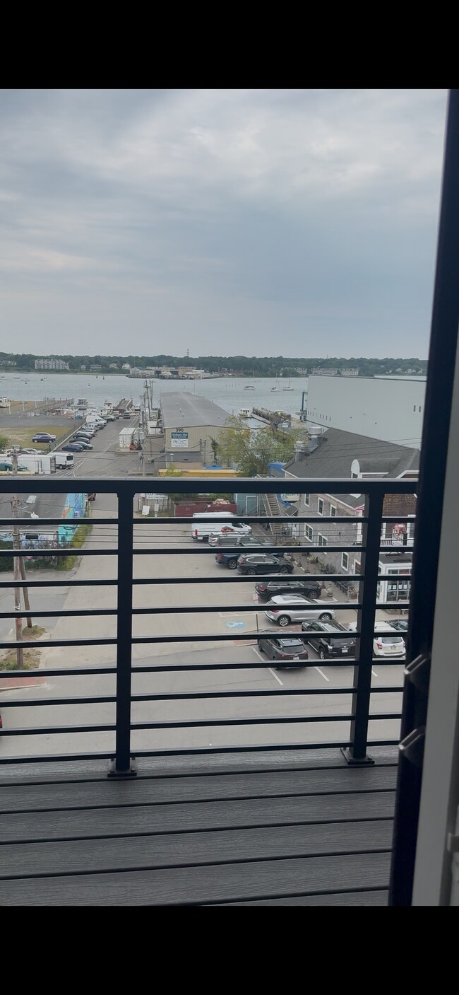 Foto del edificio - 387 Commercial St