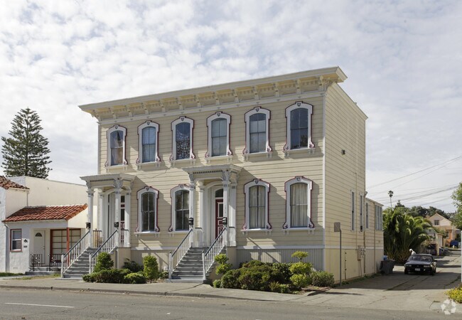 Building Photo - 1213-1215 Sacramento St