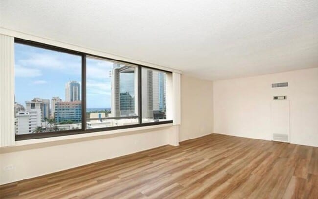 Building Photo - Aloha Towers