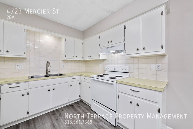 Foto del edificio - Cozy 2BR 2BA Duplex - Near Midtown KC