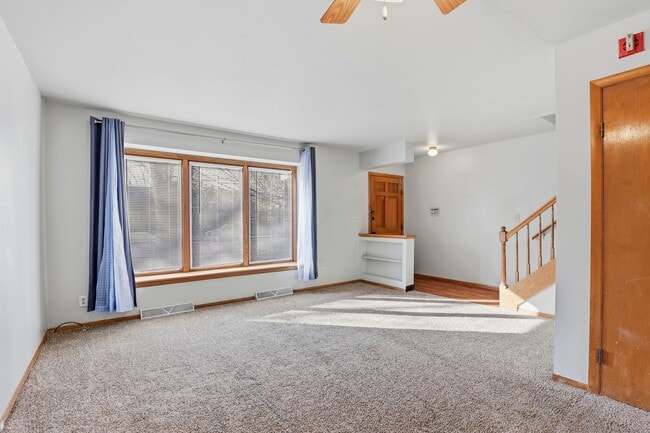 Building Photo - 846/848 Greenwood Court