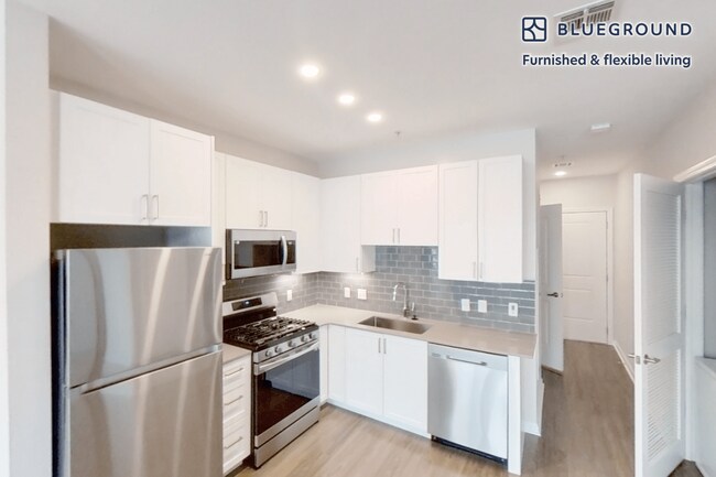 Building Photo - 333 Great River Rd