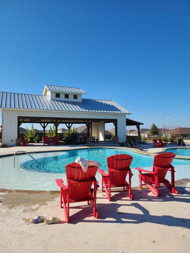 ¡Piscina comunitaria - 12625 Samuel Adams Dr