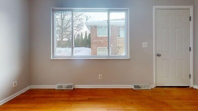 Building Photo - 839-841 E Wilbeth Rd