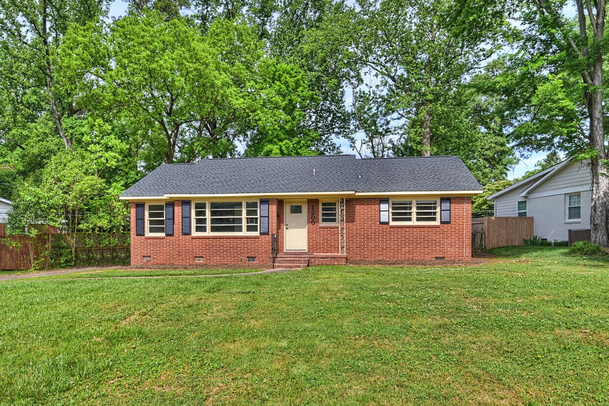Foto principal - 1500 Burnley Rd