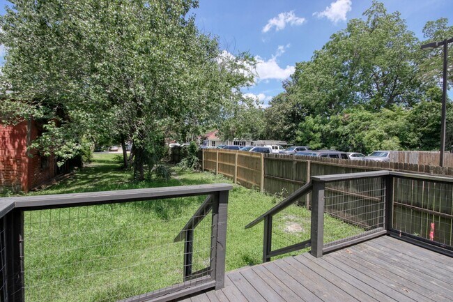 Foto del edificio - 1028 Duke St