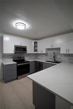 Building Photo - 6801 SW 147th Ave