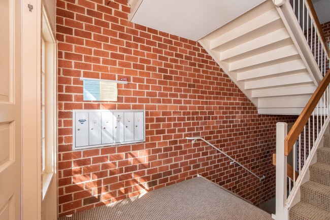 Building Photo - 112 Castletown Rd