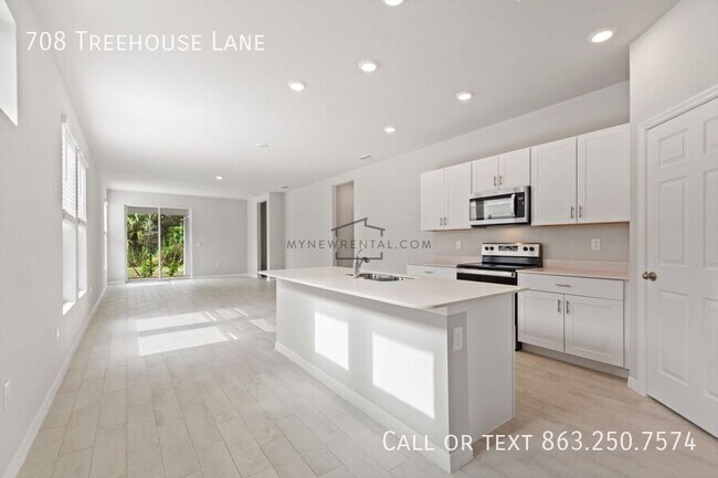 Foto del edificio - 708 Treehouse Ln