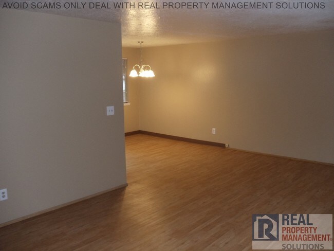 Foto del edificio - 12837 SE Foster Rd