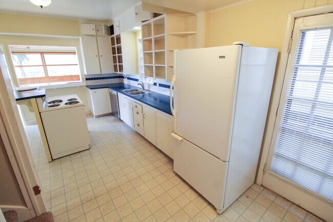 Foto del edificio - 1212 S Oak St