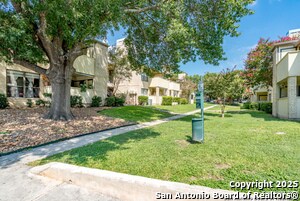 Building Photo - 11843 Braesview