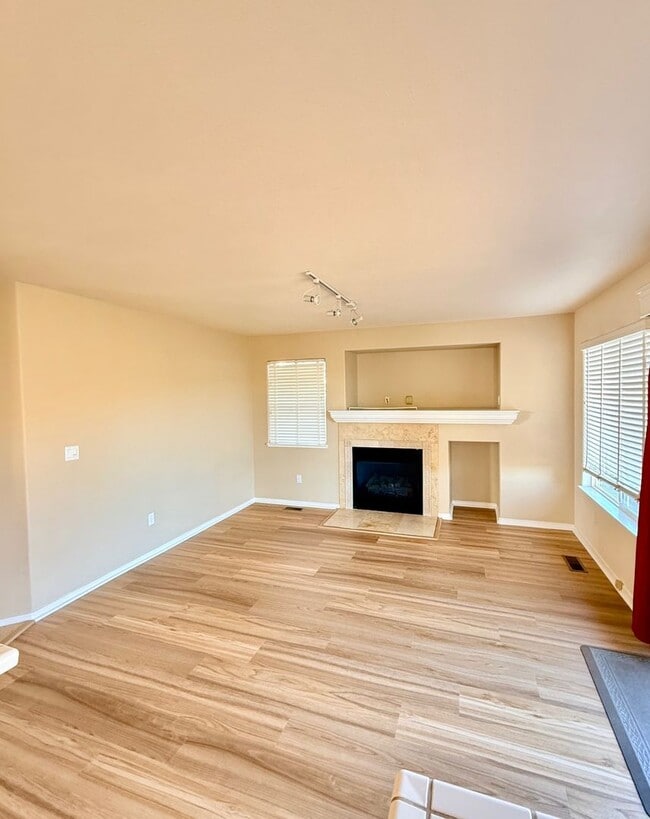 Foto del edificio - Elegant 4 Bedroom, 3 Bathroom Home in Northwest Reno – 2,117 sq ft