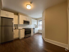 Building Photo - 338 2nd St