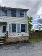 Building Photo - 10817 Bower Ave