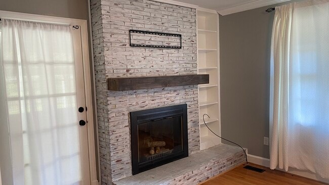 Living room - 22 Winthrop Dr