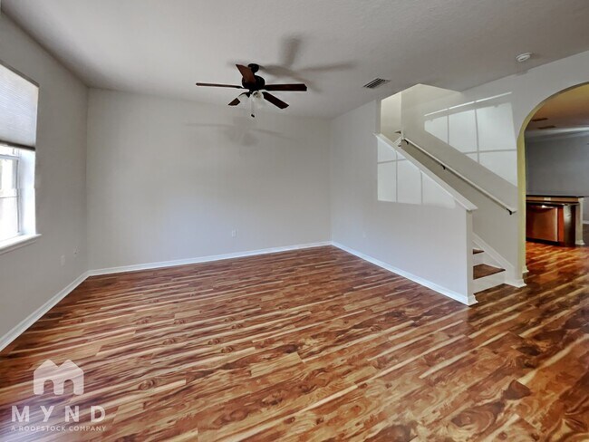 Building Photo - 1942 Greenwood Valley Dr