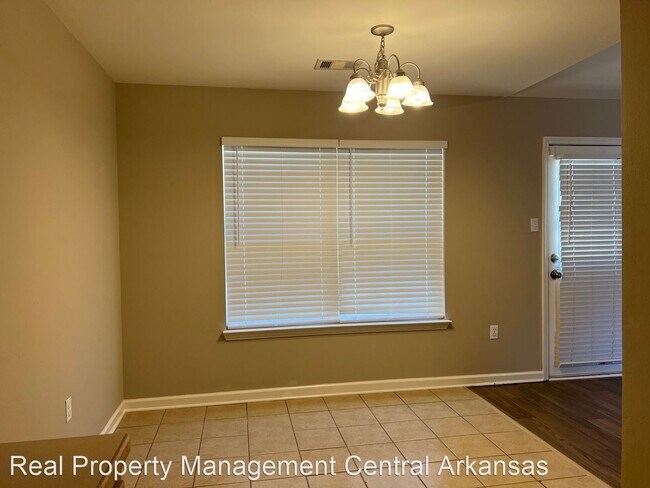 Building Photo - 3 br, 2 bath House - 321 Autumn Dr.