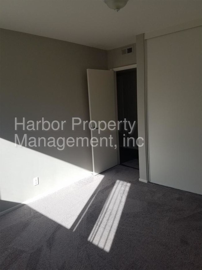 Foto del edificio - 900 E 14th St