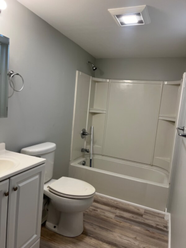 Building Photo - 31 Channing St