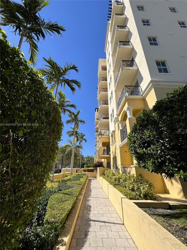 Building Photo - 101 Sidonia Ave
