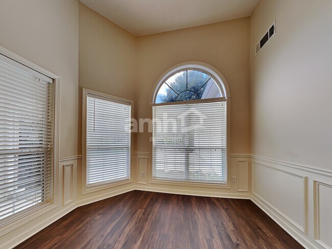 Building Photo - 1552 Armende Cir